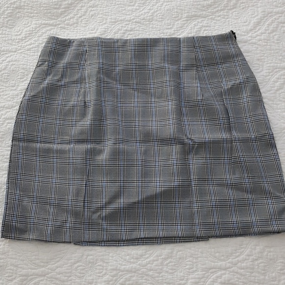 Shien Baby Blue Plad Skirt - Picture 2 of 4